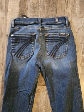 Seven7 Women’s Dark Blue Straight Leg Jeans with Stitch-Detail Pockets